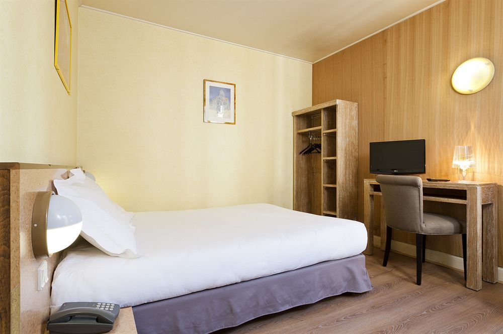 Hotel Douglas Puteaux Εξωτερικό φωτογραφία